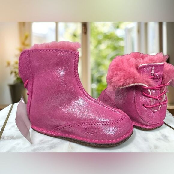 UGG Infant Baby Toddler Winter Boo Crib Shearling Boots Size 6/7 L 18-24 Months - Picture 2 of 14